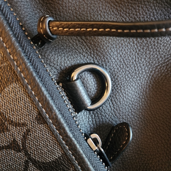 NWOT Coach Sullivan Backpack In Signature Canvas Plastic still on! - Picture 9 of 10